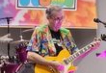 Hippie House performer on stage